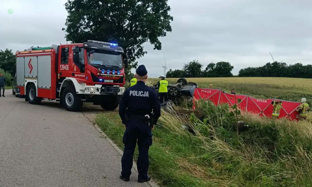 Auto dachowało i uderzyło w przepust pod Sztumem. Nie żyją cztery kobiety