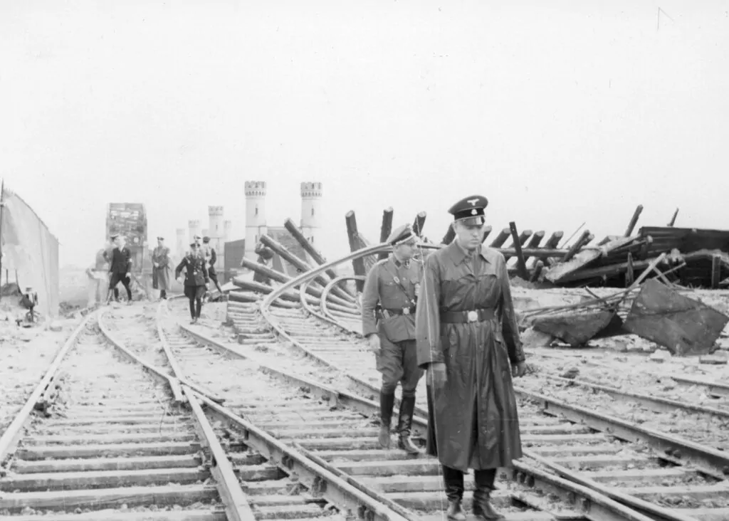 Mosty w Tczewie - wysadzone 1 września 1939 roku. (MAT. NAC)