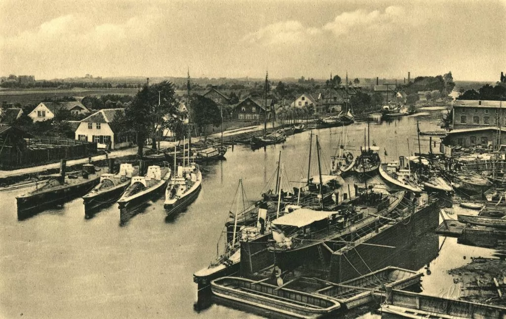 Rzeka Elbląg - Stocznia Schichaua - funkcjonująca w latach 1855–1945, założone przez Ferdinanda Gottloba Schichaua (FOTO: archiwum prywatne)
