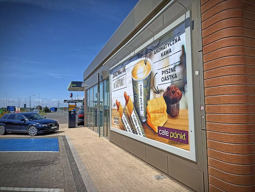 Oferta gastronomiczna w MOL jest łudząco podobna do tej na stacjach LOTOS (FOTO: wbijamszpile.pl)