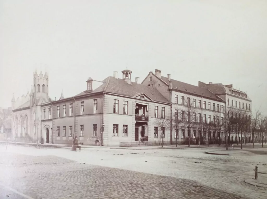 Dwór Uphagenów z XIX w. (mat. archiwum prywatne)