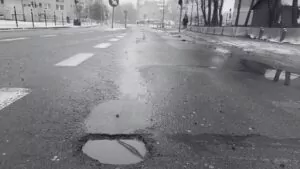 Przyszłość dróg w Gdańsku. Potrzebujemy długoterminowej strategii napraw (FOTO: Maciej Naskręt)