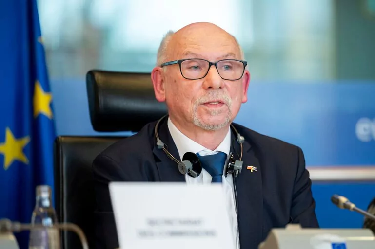 Janusz Lewandowski "jedynką" w wyborach do Parlamentu Europejskiego (FOTO: Janusz Lewandowski/Facebook.com)