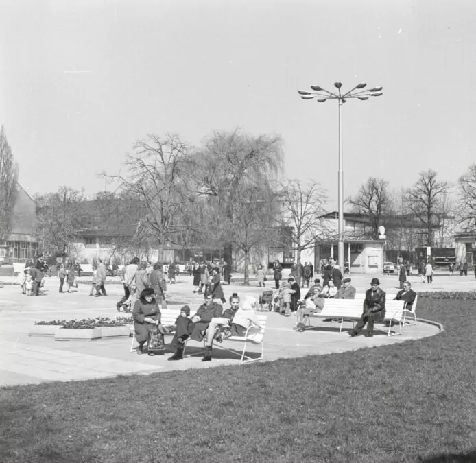 Plac Przyjaciół Sopotu kwiecień 1974 Fot. Marek Zarzecki