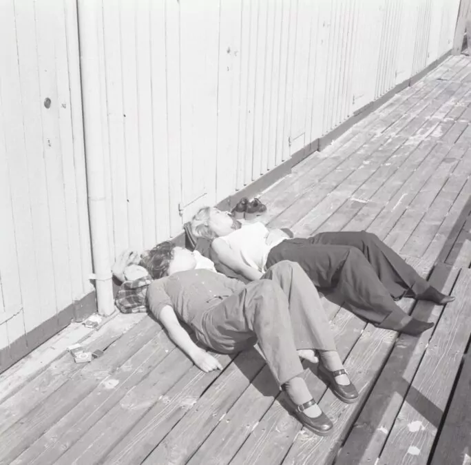 Plaża w Sopocie kwiecień 1974 Fot. Marek Zarzecki