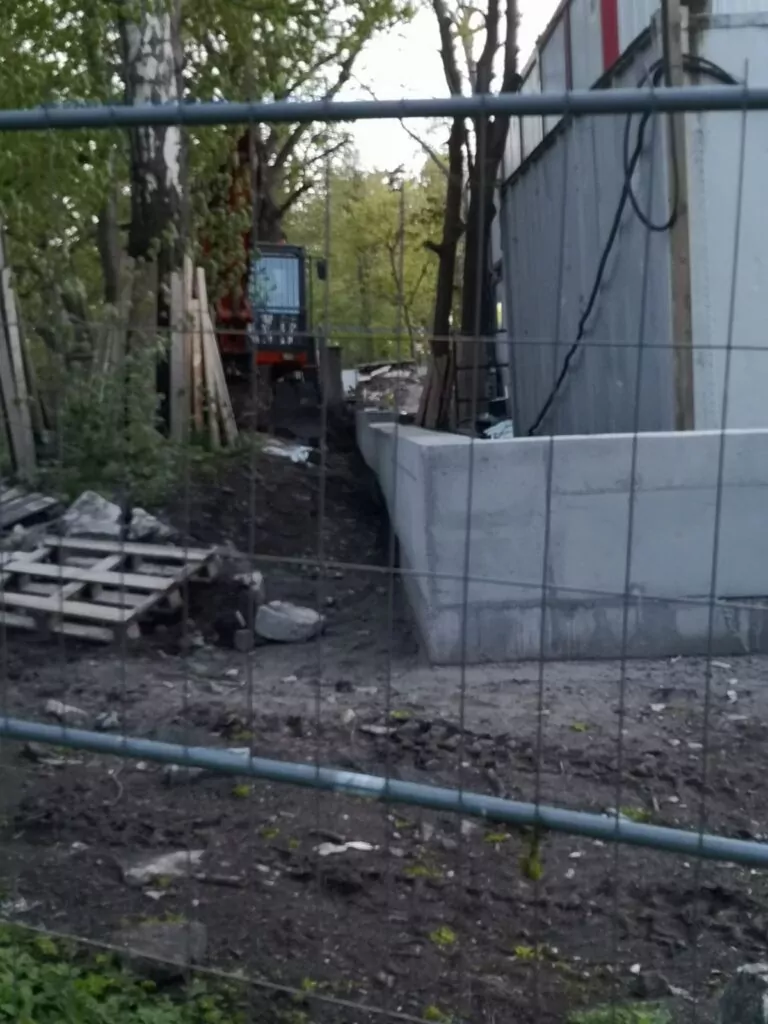 Prace budowlane wokół Osiedla Gaja (FOTO: czytelnik/wbijamszpile.pl)