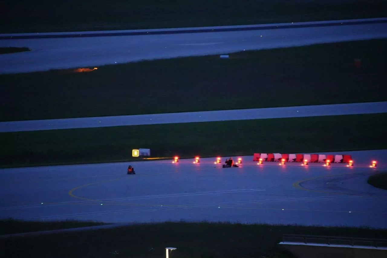 Ostatnie pokolenie sparaliżowało lotnisko w Monachium (FOTO: x.com/AufstandLastGen)