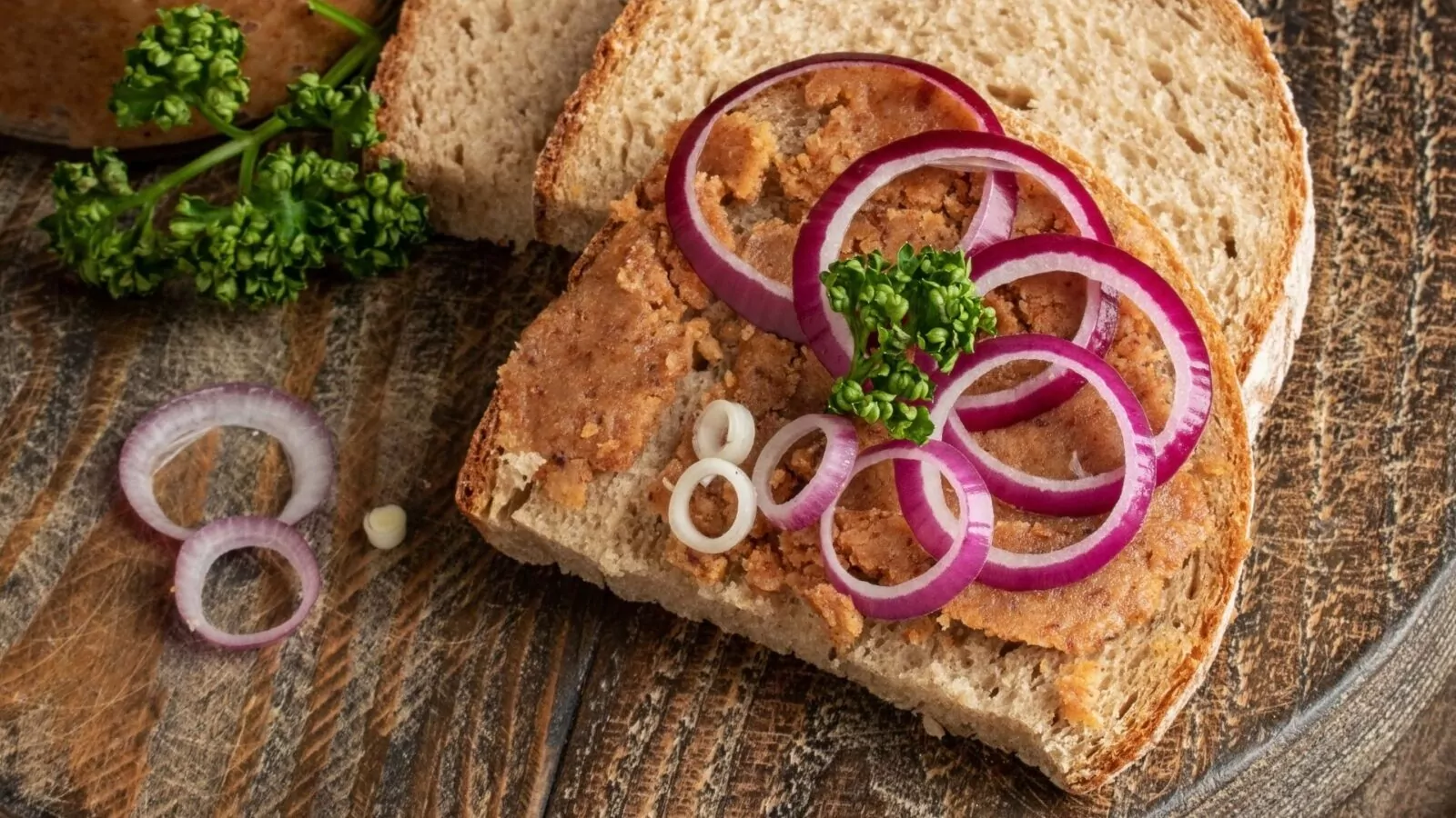 Dziczyzna z Borów Tucholskich wekowana w słoikach (FOTO: canva.com)