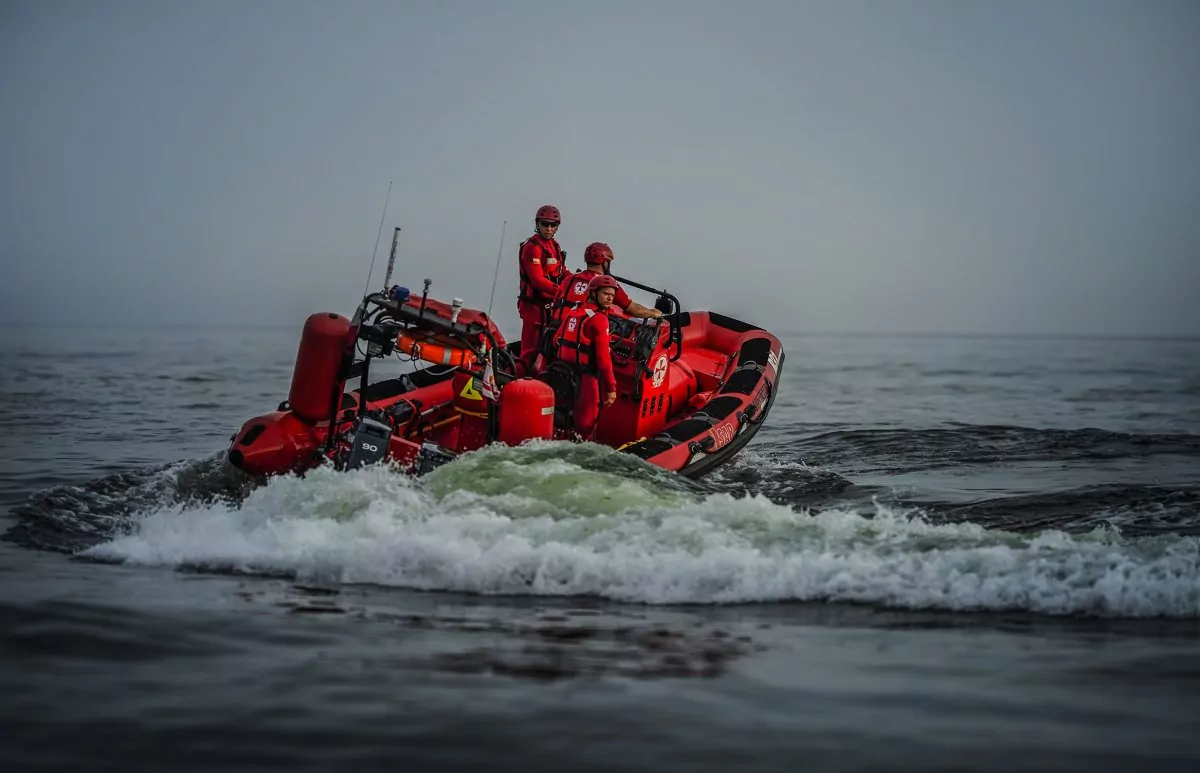 Zamieszanie na plaży w Sztutowie. Poszukiwana z synem jadła obiad (FOTO: KPP Nowy Dwór Gdański)