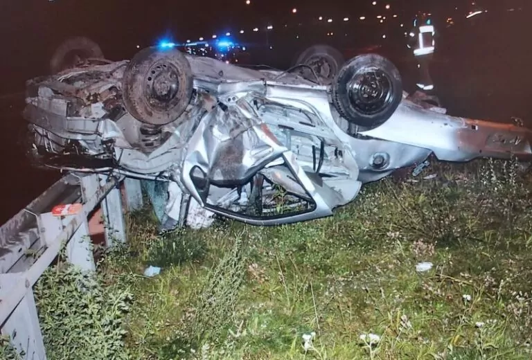 Wypadek na Drodze Gdyńskiej. Pijany 20-latek bez uprawnień (FOTO: KMP Gdynia)