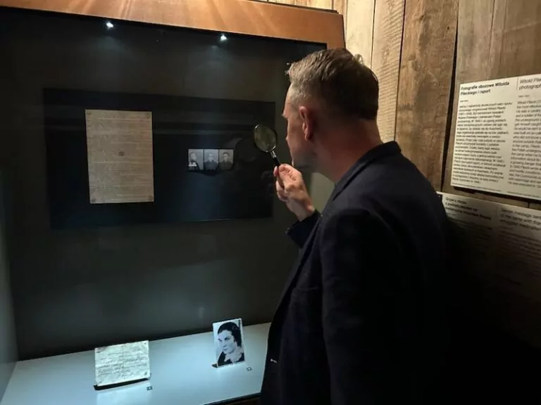 Kuriozum! Miniaturowa wystawa rotm. Pileckiego w Muzeum IIWŚ (FOTO: Karol Nawrocki/X)