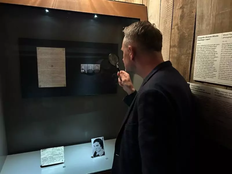 Kuriozum! Miniaturowa wystawa rotm. Pileckiego w Muzeum IIWŚ (FOTO: Karol Nawrocki/X)