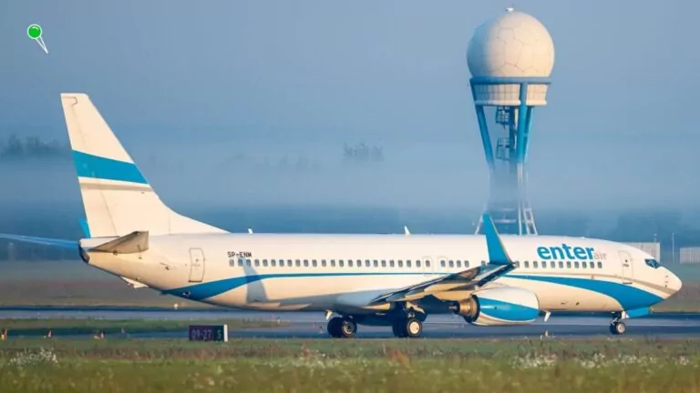 Linie lotnicze Enter Air pod lupą UOKiK (FOTO: Enter Air/Facebook)