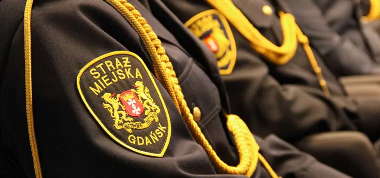 Afera korupcyjna w gdańskiej Straży Miejskiej. Nowe informacje (FOTO: canva.com)