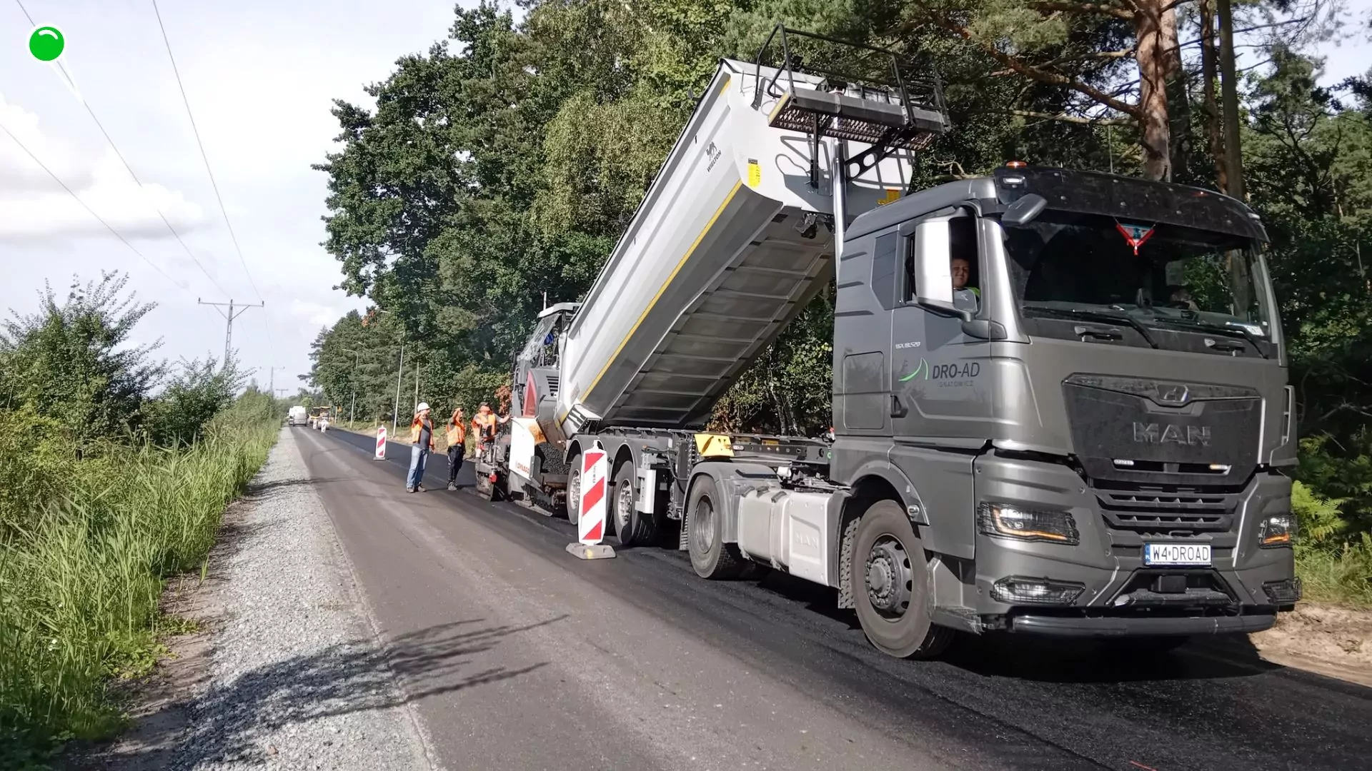 Korki do Krynicy Morskiej. Długi weekend z wahadłem (FOTO: ZDW w Gdańsku)