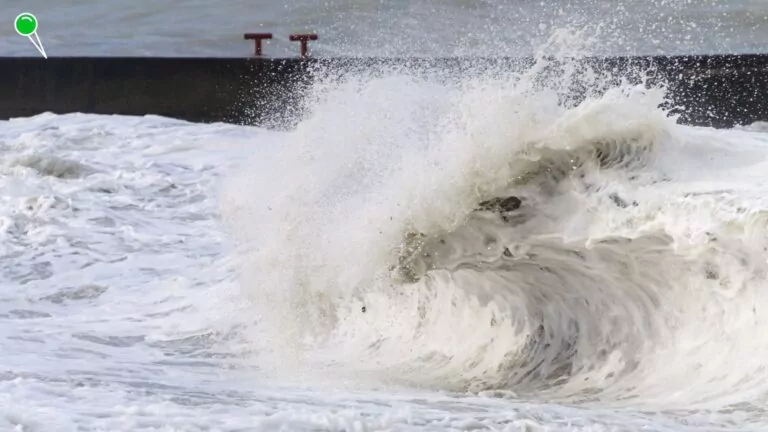 Nadchodzi letni sztorm na Bałtyku. Wiatr do 9 stopni w skali B (FOTO: canva.com)