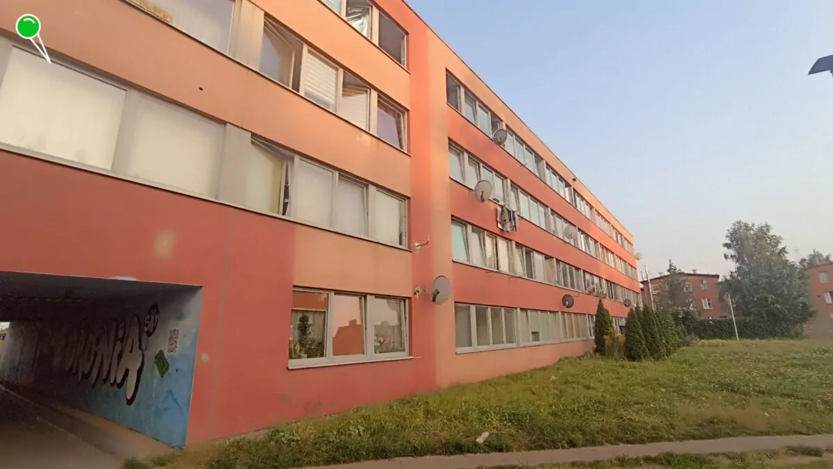 Budynek komunalny przy ul. Ubocze 24 (FOTO: wbijamszile.pl)