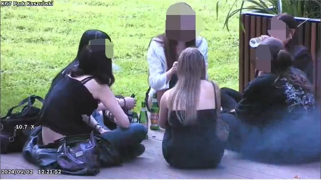 Uczniowie z Wejherowa dostali mandaty za "świętowanie" w parku (FOTO: Straż Miejska w Wejherowie)