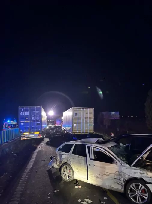 Karambol na obwodnicy Gdańska. Zderzenie 20 pojazdów (FOTO: KWP PSP Gdańsk)