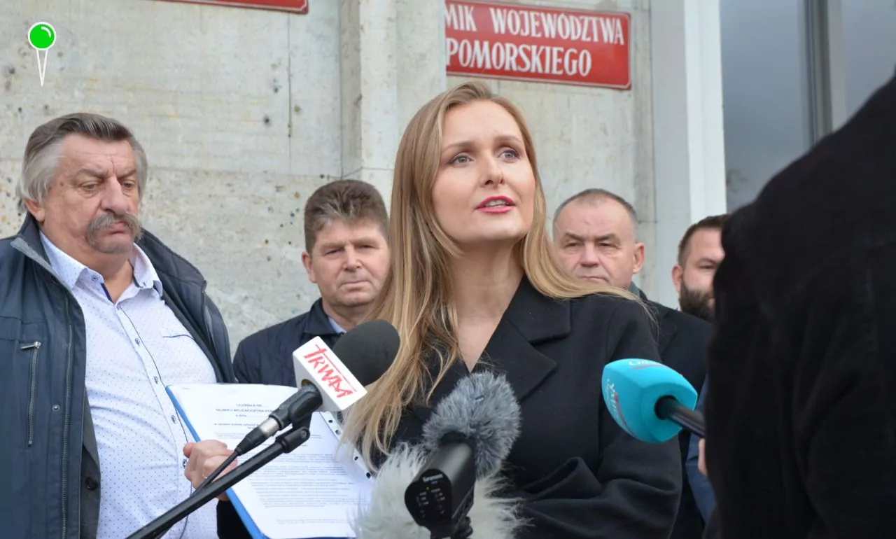 Fundacja „Łączy nas Polska” ogłosiła zbieranie podpisów pod projektem obywatelskiej uchwały skierowanej do Sejmiku Województwa Pomorskiego (FOTO: mat. prasowe)