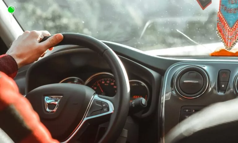 Pijany kierowca potrącił nietrzeźwą pieszą w Kwidzynie (FOTO: canva.com)