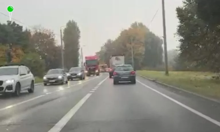 Pruszcz Gdański sparaliżowany przez remont autostrady A1 (FOTO: czytelnik/wbijamszpile.pl)