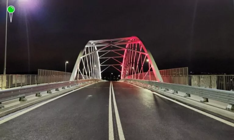 Nowy wiadukt w Gdyni. Testy oświetlenia zakończone (FOTO: gdynia.pl)