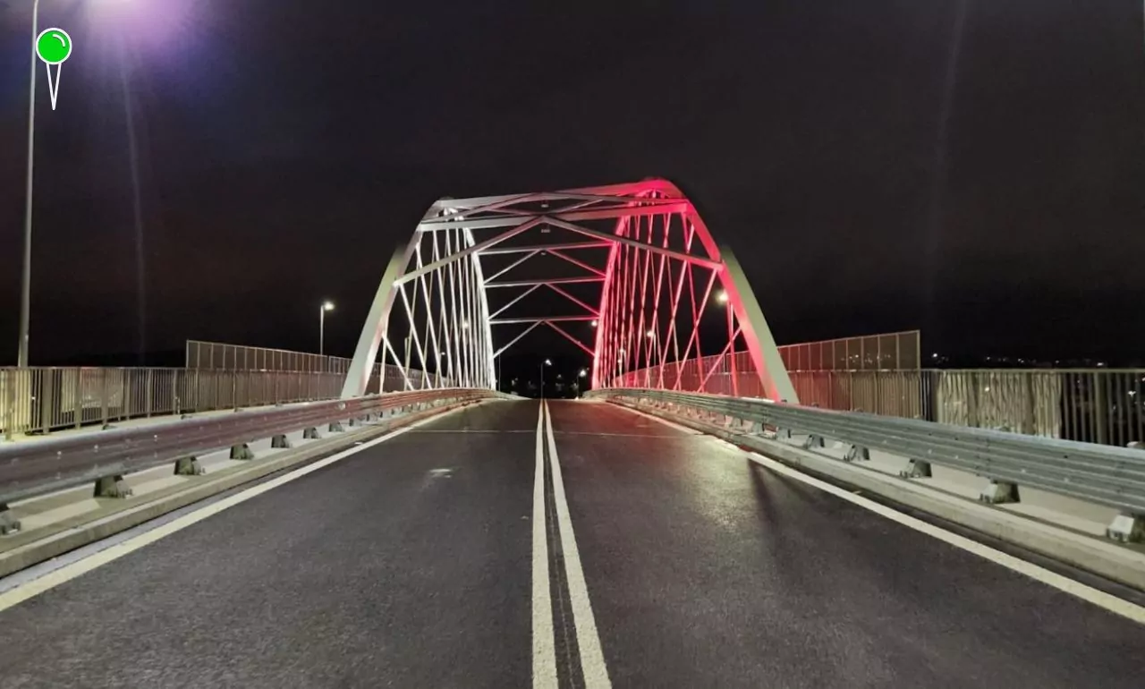 Nowy wiadukt w Gdyni. Testy oświetlenia zakończone (FOTO: gdynia.pl)