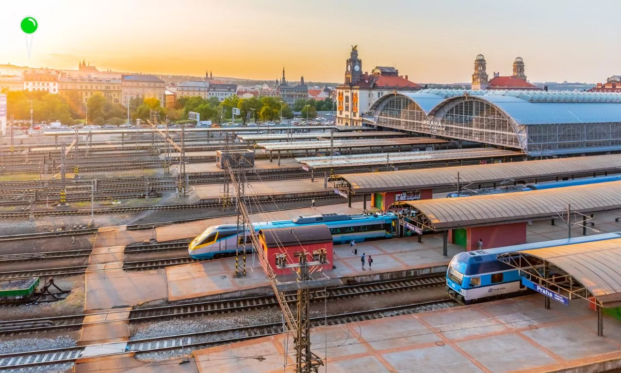 Pociąg z Gdyni do Pragi – ceny biletów i szczegóły połączenia (FOTO: canva.com)