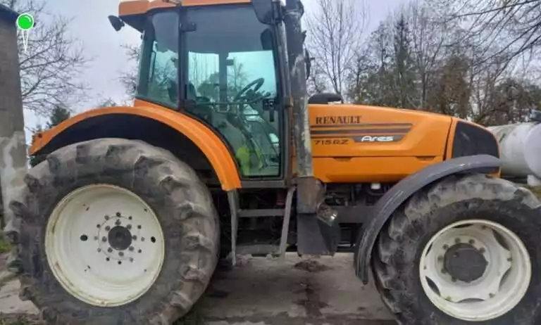 Policjanci odzyskali ciągnik rolniczy skradziony we Francji (FOTO: KPP Człuchów)