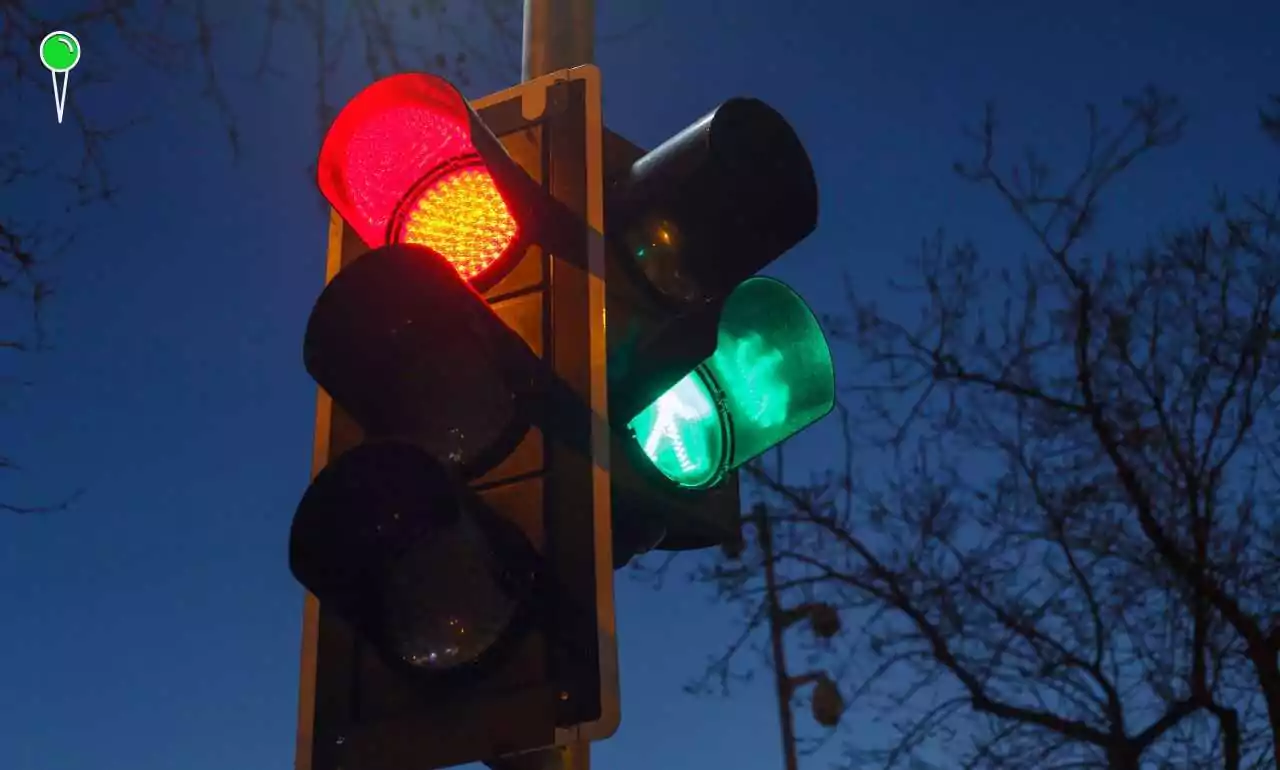 Ogromne korki przy centrach handlowych w Trójmieście (FOTO: canva.com)