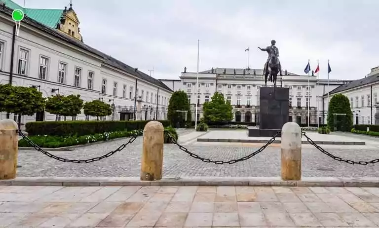 Nowy sondaż. Kto prowadzi w wyścigu o prezydenturę? (FOTO: canva.com)