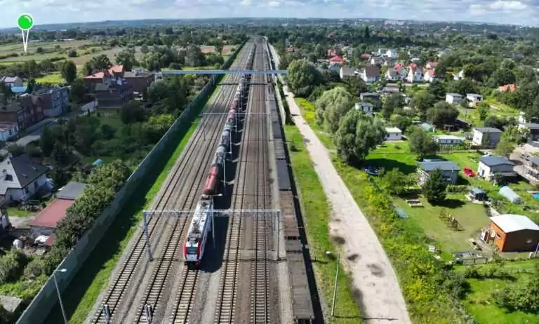 Kolej do portu w Gdańsku przyspiesza. Nowy system (FOTO: PKP PLK)