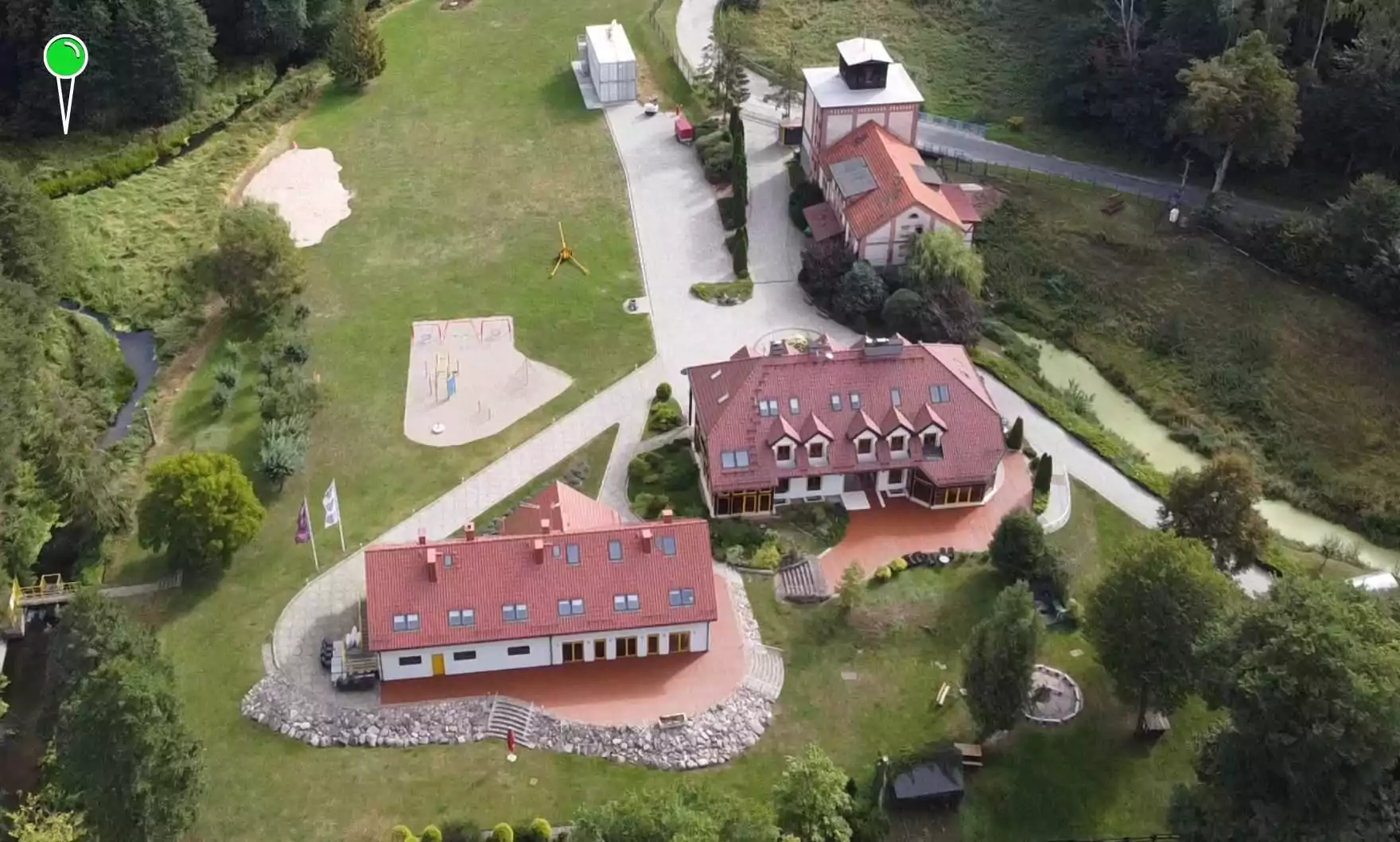 Zobacz z bliska na filmie posiadłość WOŚP Jerzego Owsiaka (FOTO: wbijamszpile.pl)