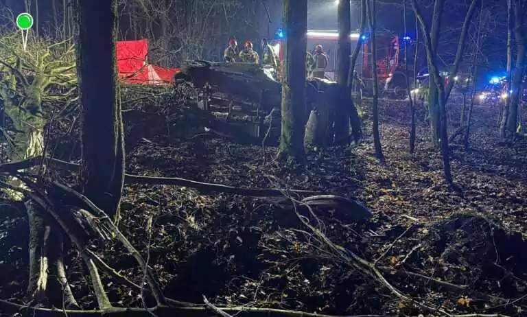 Śmiertelny wypadek na trasie Kartuzy-Kiełpino (FOTO: KPP Kartuzy)