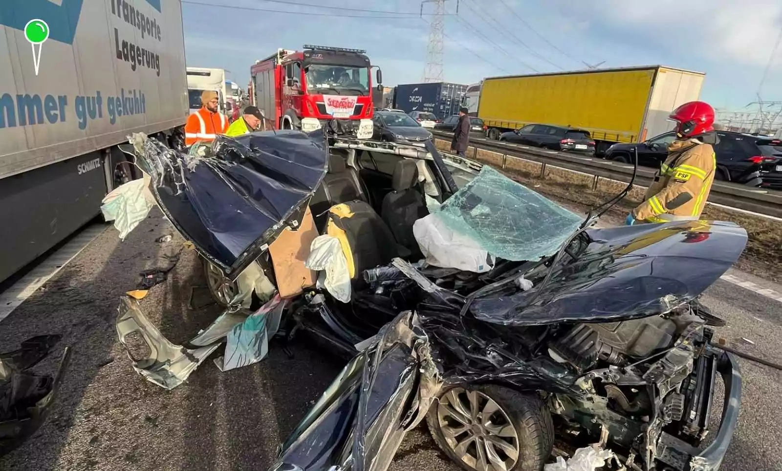 Gdańsk w korkach. Zamknięcie Mostu Siennickiego boli całe miasto. Wypadek na Trasie Sucharskiego, który dopełnił czarę goryczy (FOTO: KMPSP Gdańsk)
