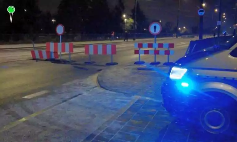 Most Siennicki zamknięty. Jakie kary za złamanie zakazu (FOTO: wbijamszpile.pl)
