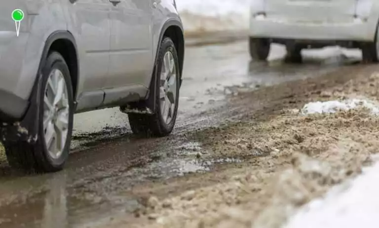 Zima uderza w Pomorze. Tysiące osób bez prądu (FOTO: canva.com)