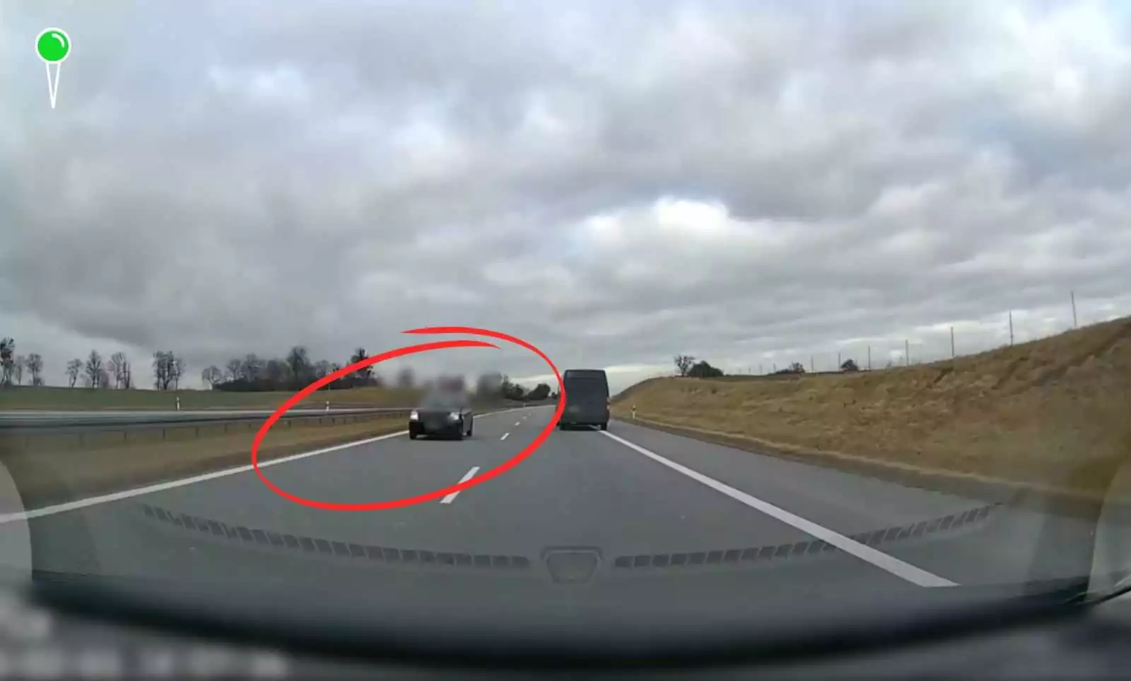 66-latka jechała pod prąd trasą S7 na jezdni do Gdańska (FOTO: KMP Elbląg)