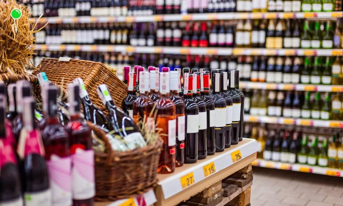 Polacy coraz częściej biorą L4 z powodu alkoholu. Nowe dane ZUS