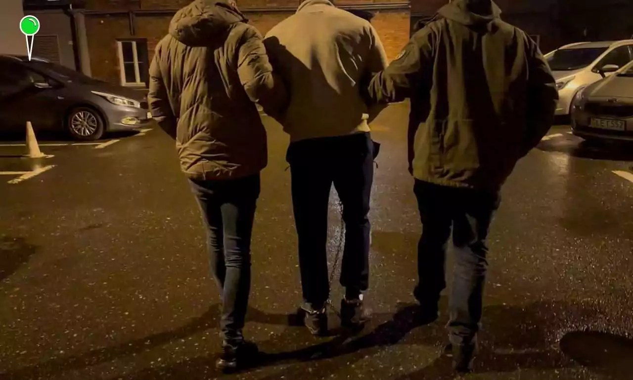 Policja rozbiła gang sutenerów na Pomorzu – 40-latka na czele (FOTO: Pomorska Policja)