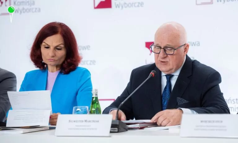 Kandydaci na prezydenta w wyścigu po podpisy, Kto prowadzi? (FOTO: PKW)