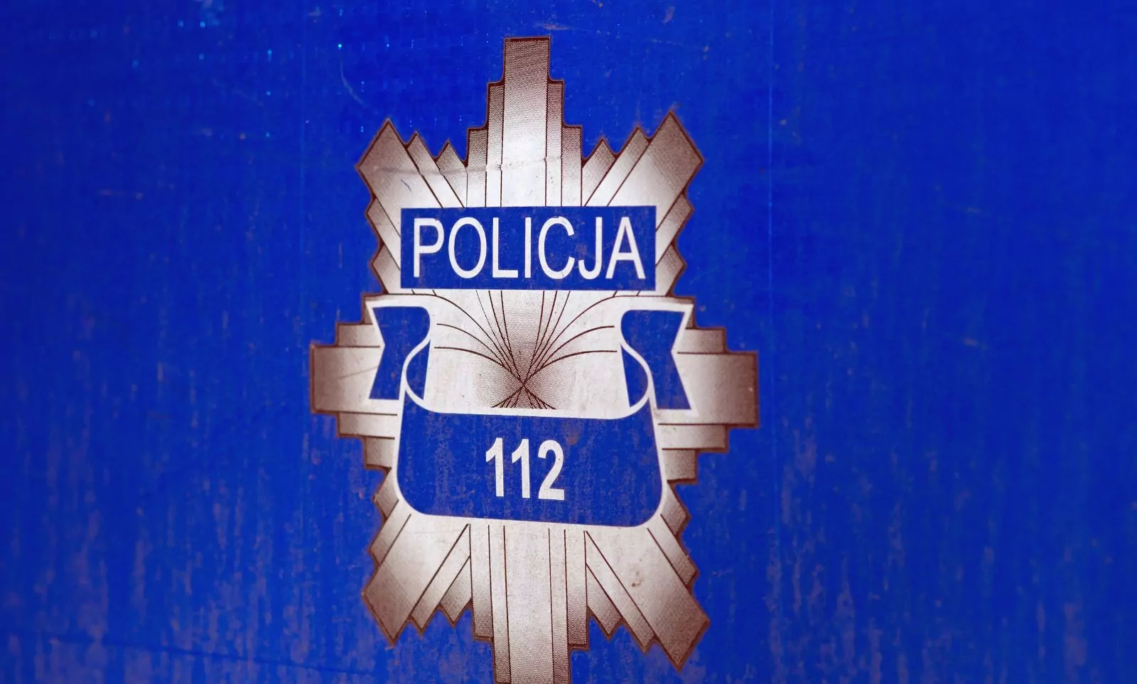 Syn nie mógł się skontaktować z matką. Do akcji wkroczyła policja (FOTO: canva)