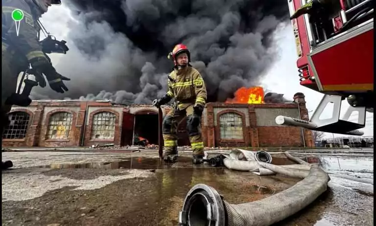 Pożar hali ZNTK w Gdańsku – konserwator zabytków ocenił straty (FOTO: Robert Kwiatek)