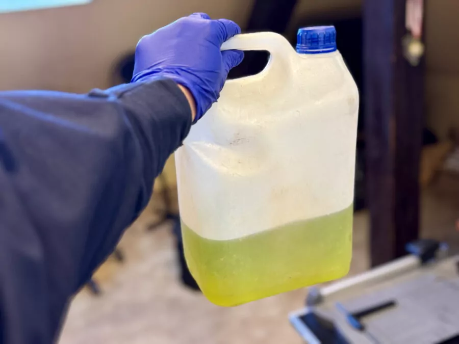 Mężczyzna z maczetą i paliwem ruszył zabić byłą żonę (FOTO: KPP Bytów)