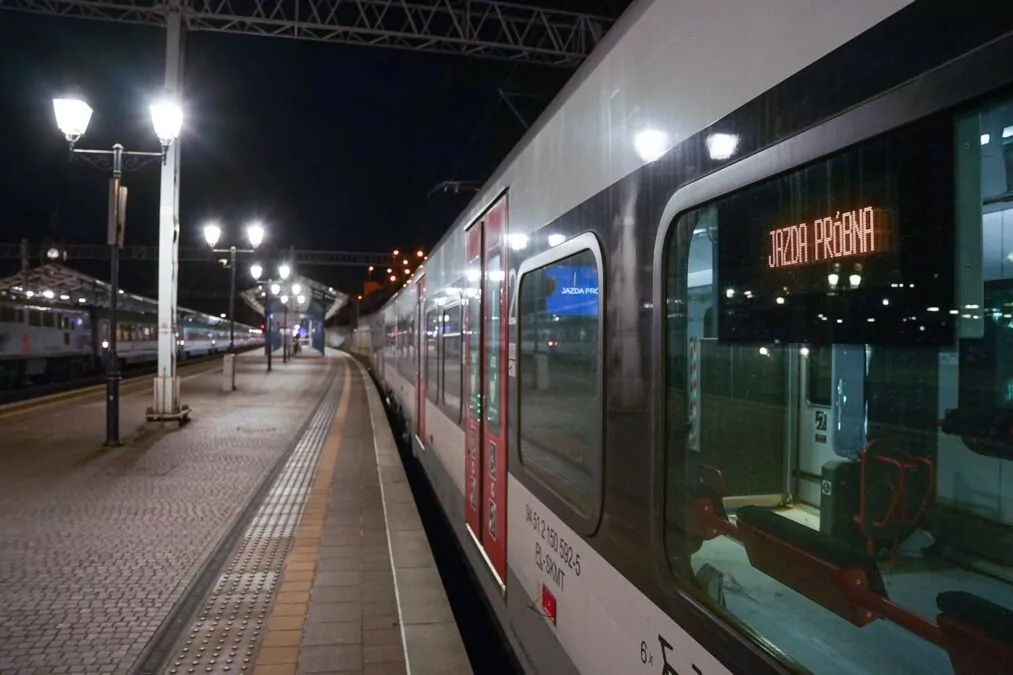 Nowy pociąg SKM testowany na Pomorzu. Impuls 58WE na torach (FOTO: Mirosław Pieślak/ PKP SKM)