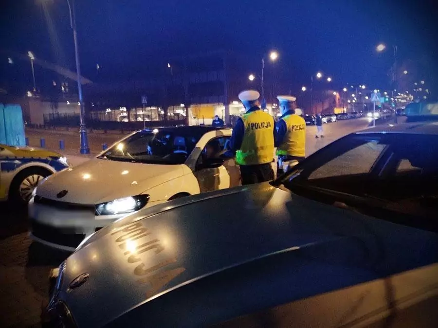 Nielegalne wyścigi w Gdańsku. Nocna akcja grupy SPEED (FOTO: KWP Gdańsk)