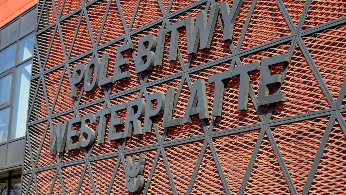 Najbliższe otoczenie budynku pola bitwy Westerplatte (FOTO: wbijamszpile.pl)