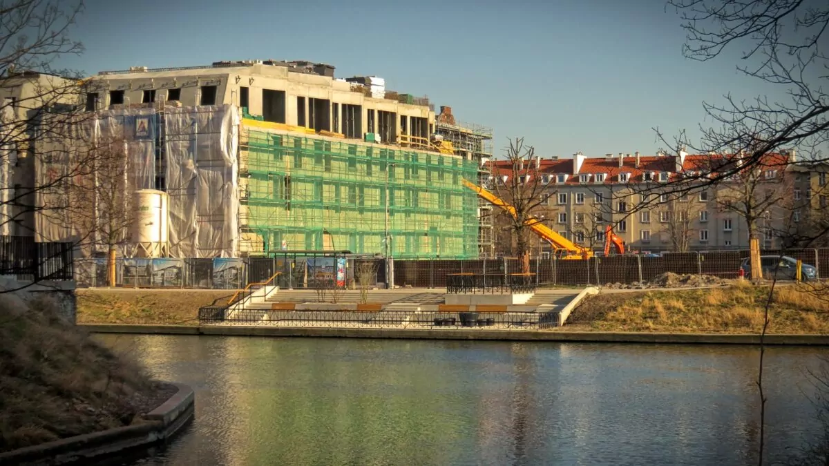 Nowe trybuny nad Nową Motławą. Sprawdziliśmy efekty remontu (FOTO: wbijamszpile.pl)