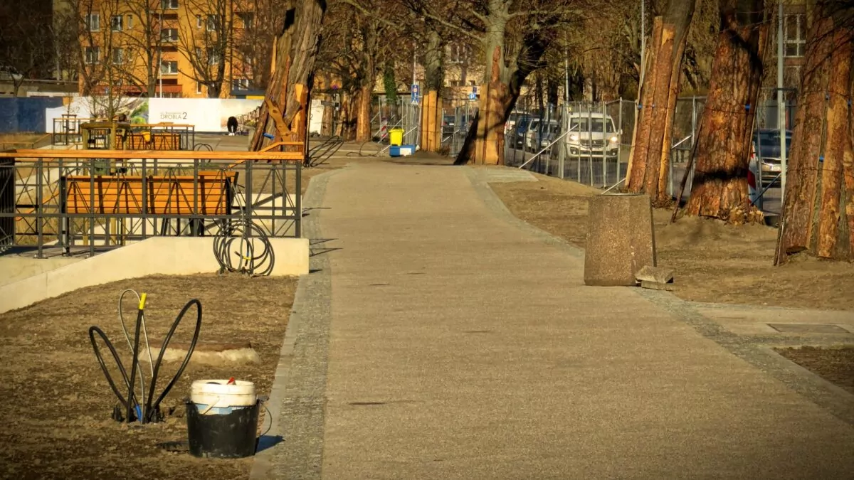 Ostatnie prace wykończeniowe (FOTO: wbijamszpile.pl)